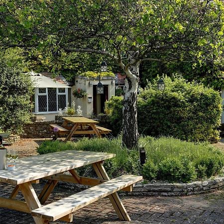 Best Western Compass Inn Tormarton Bagian luar foto