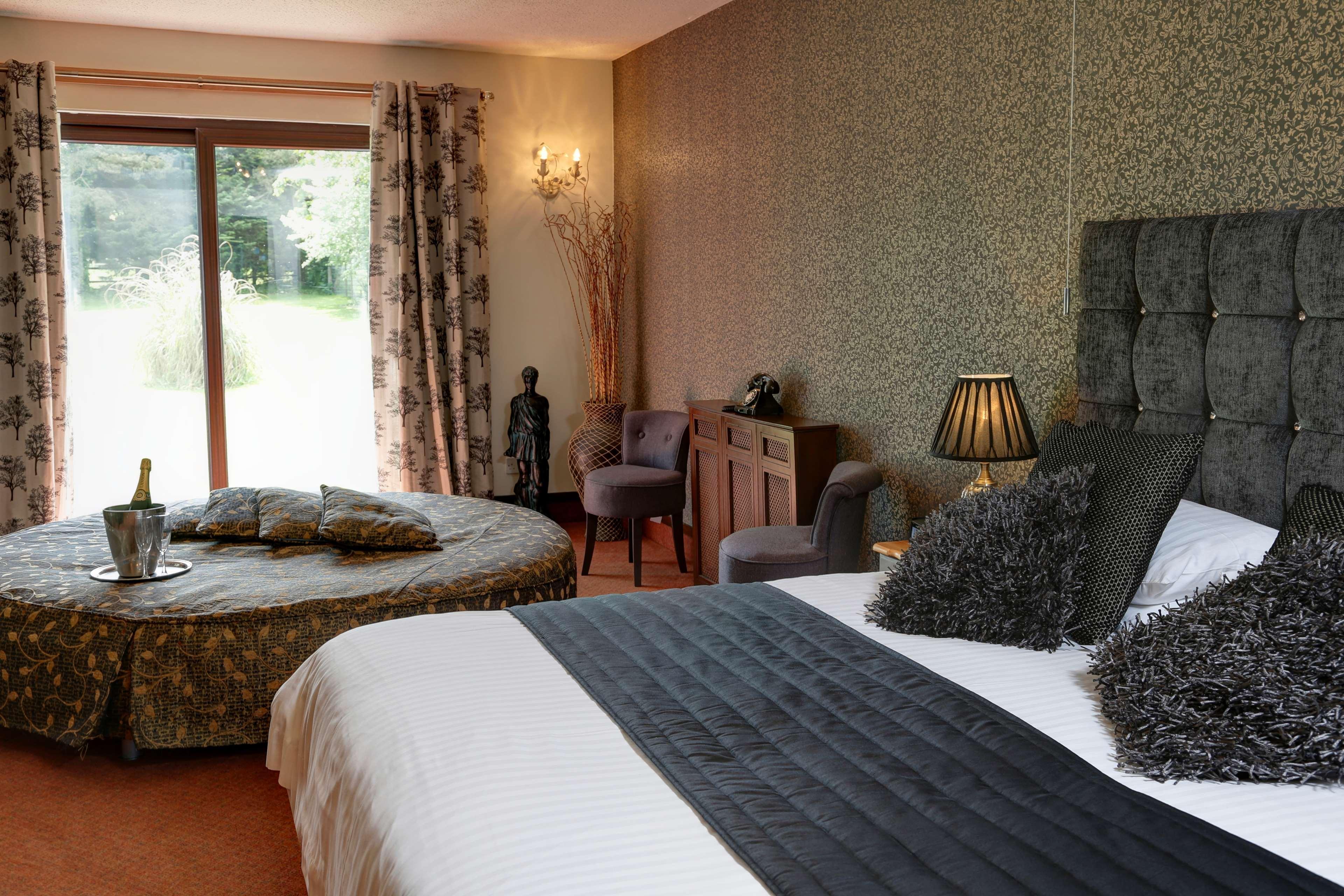 Best Western Compass Inn Tormarton Bagian luar foto