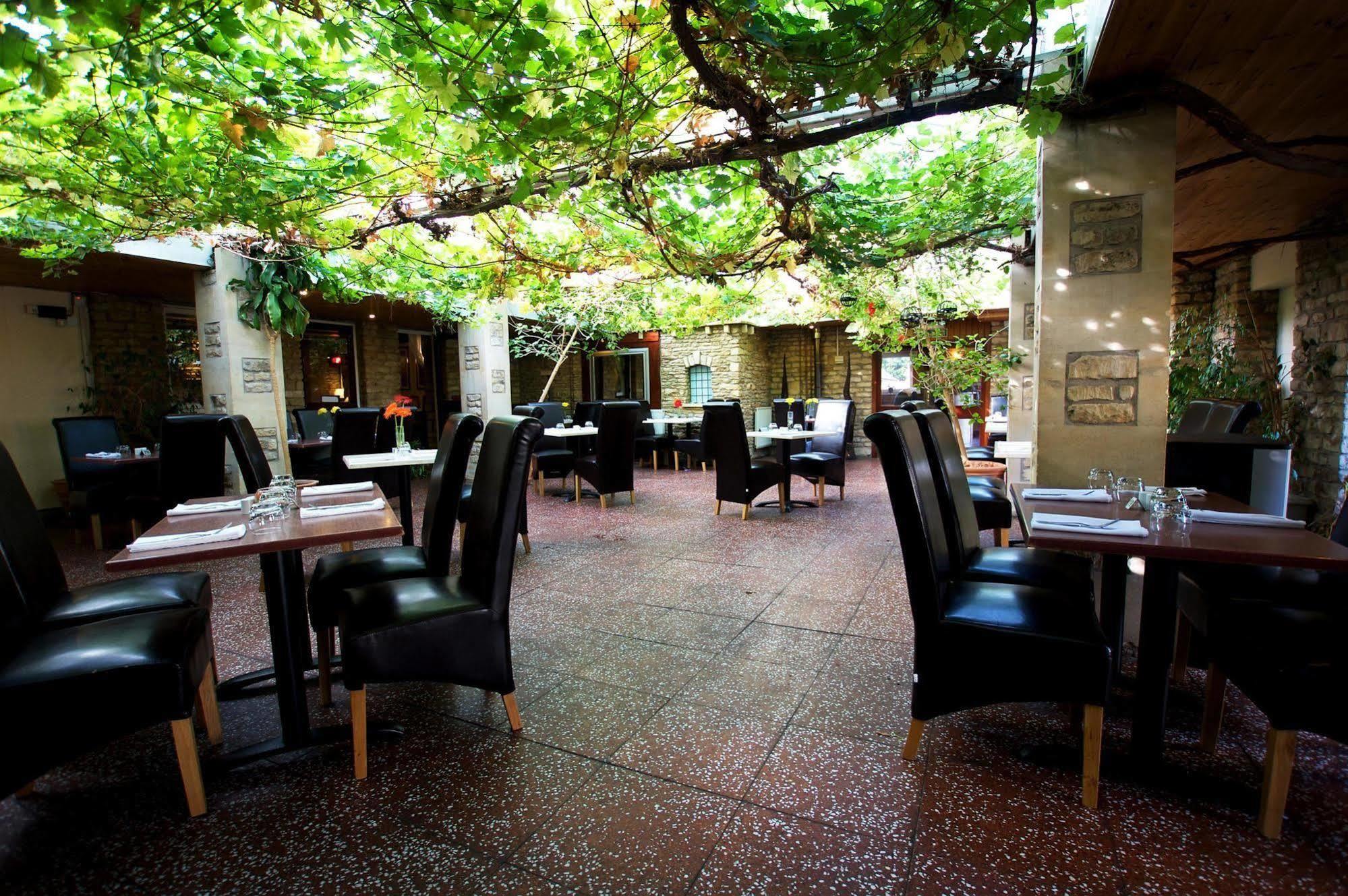 Best Western Compass Inn Tormarton Restoran foto